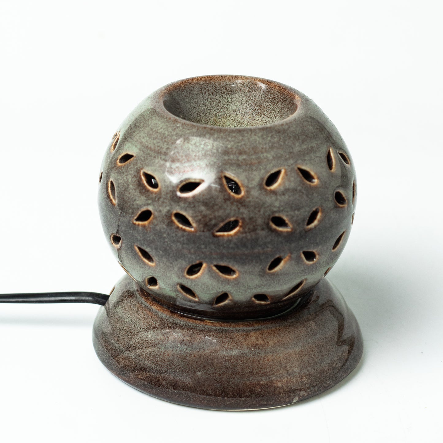 AuraDecor Electric Diffuser Gift Set with 1 Extra Light Bulb and 10 ml Aroma Oil (Rose)