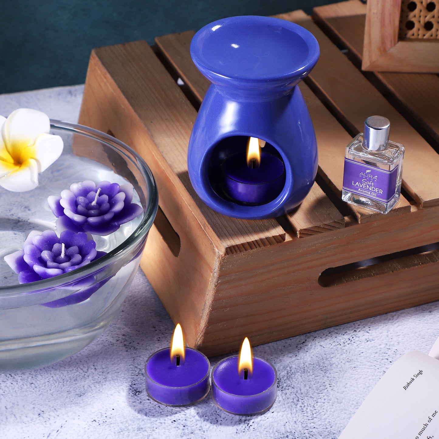 Aromatherapy Diffuser Gift Set with 4 Tealights & 2 Aroma Oil & 2 Floating Candles (GS-11)