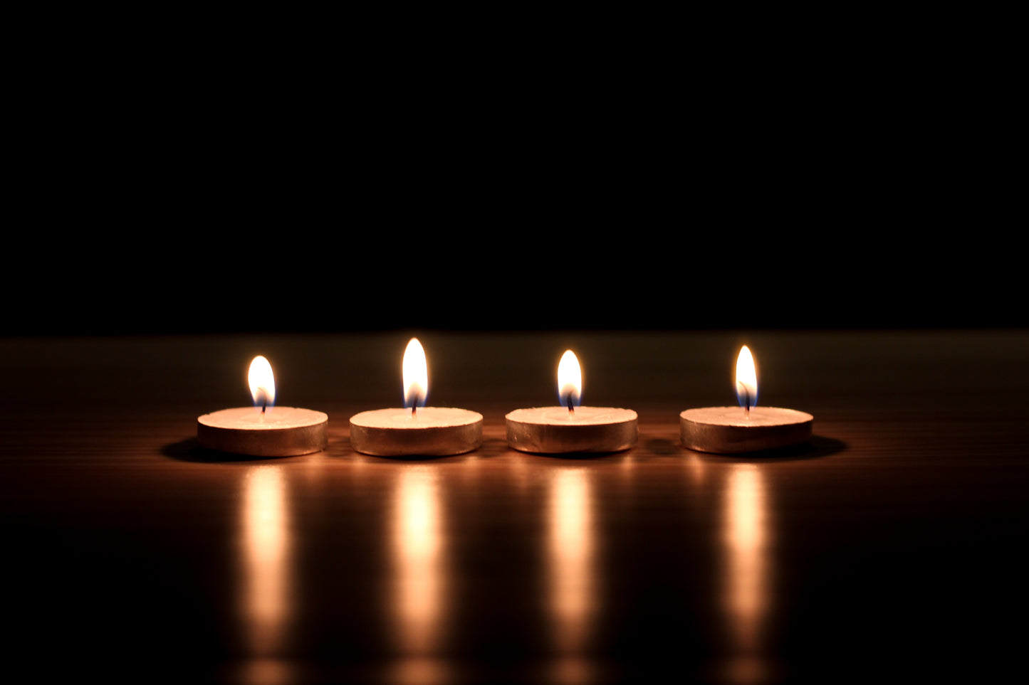 AuraDecor Tealight Bulk Buy Pack ( Master Box ) ( Burning Time 2.5 Hours Approx)