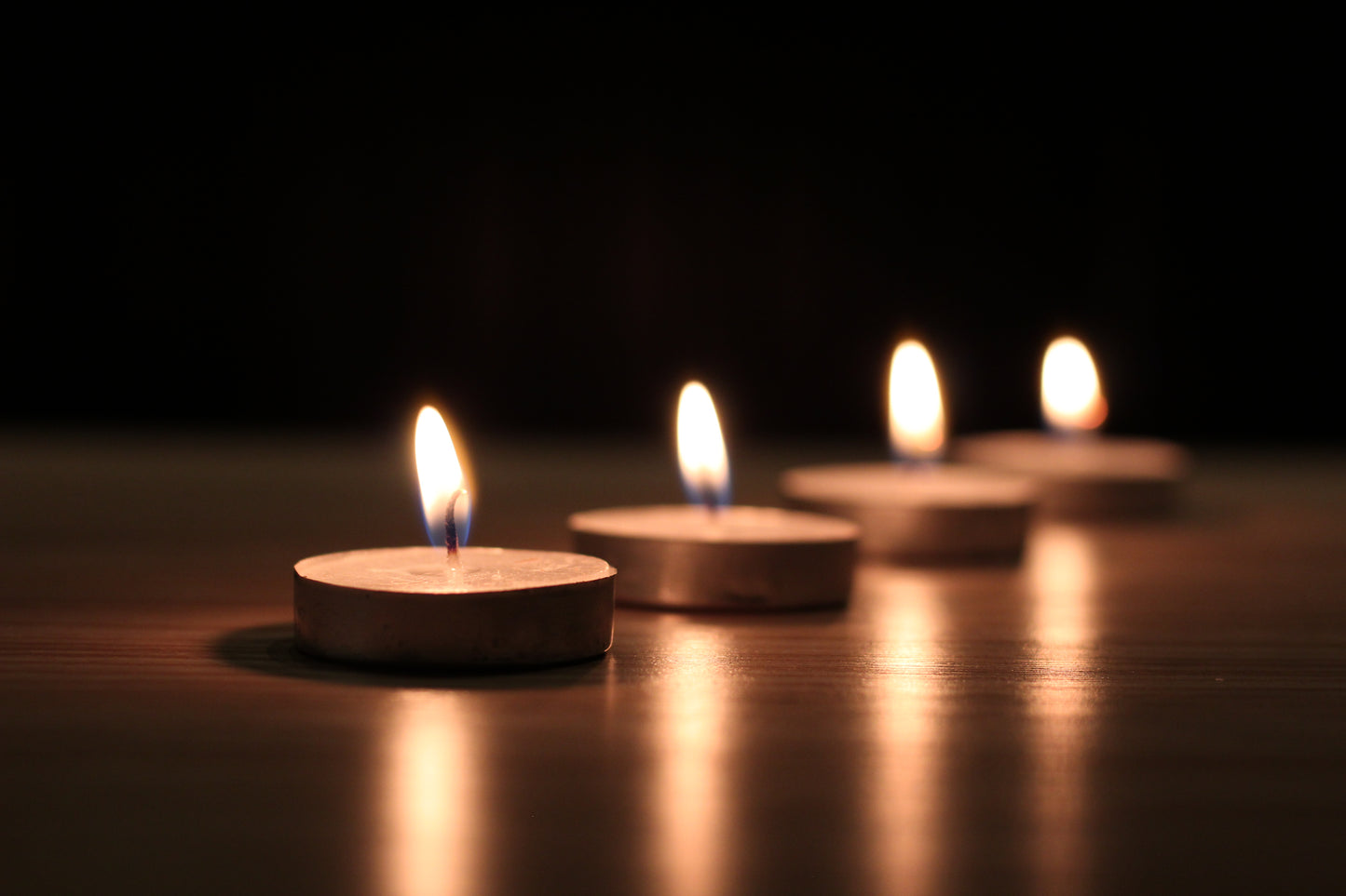 Pack of 50 Smokeless Tealight Candle (Burning Time 2.5 hours approx) - auradecor.co.in