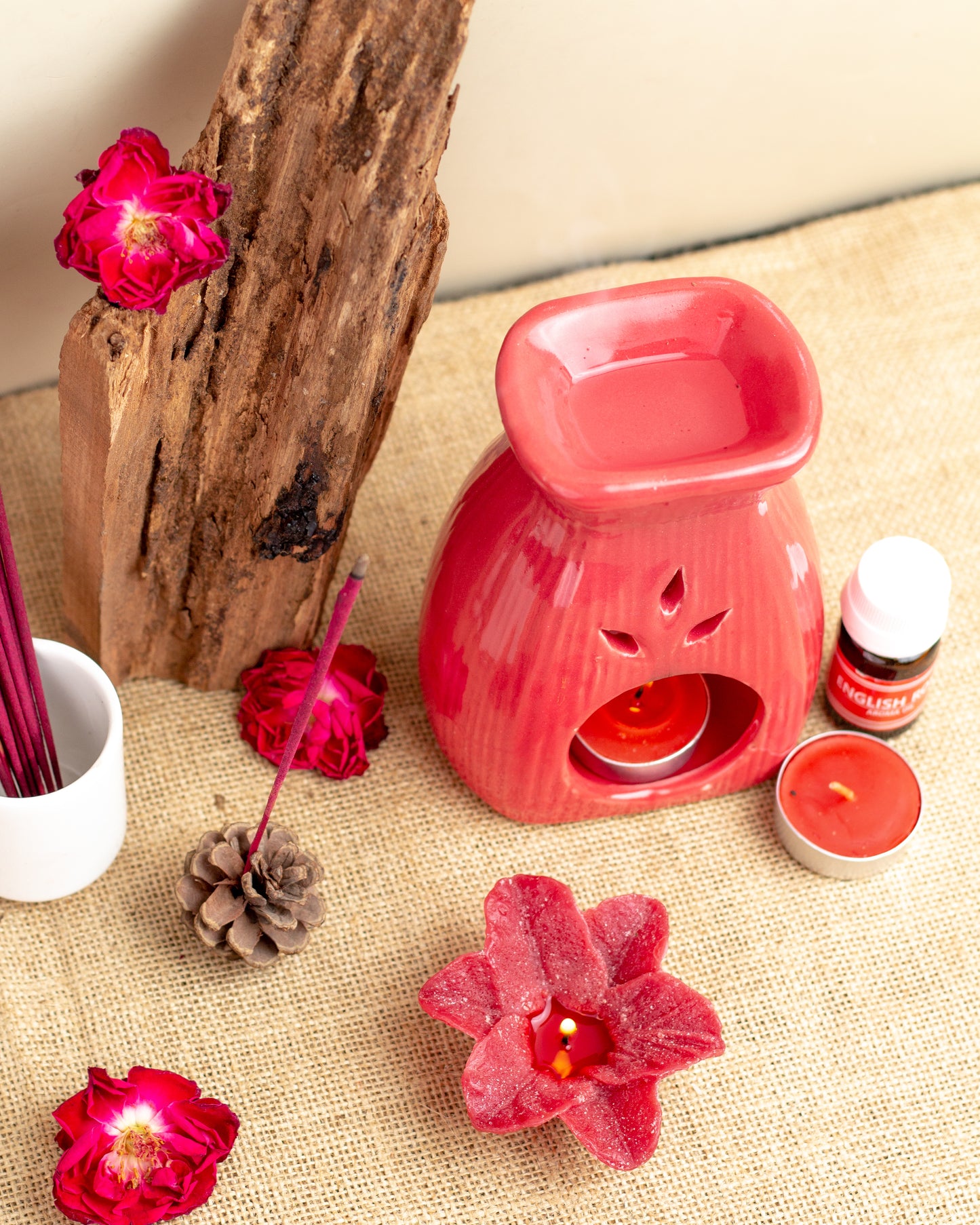 AuraDecor Aroma Diffuser Gift Set with Incense Sticks & Floating Candles ( Red , English Rose ) GS-15