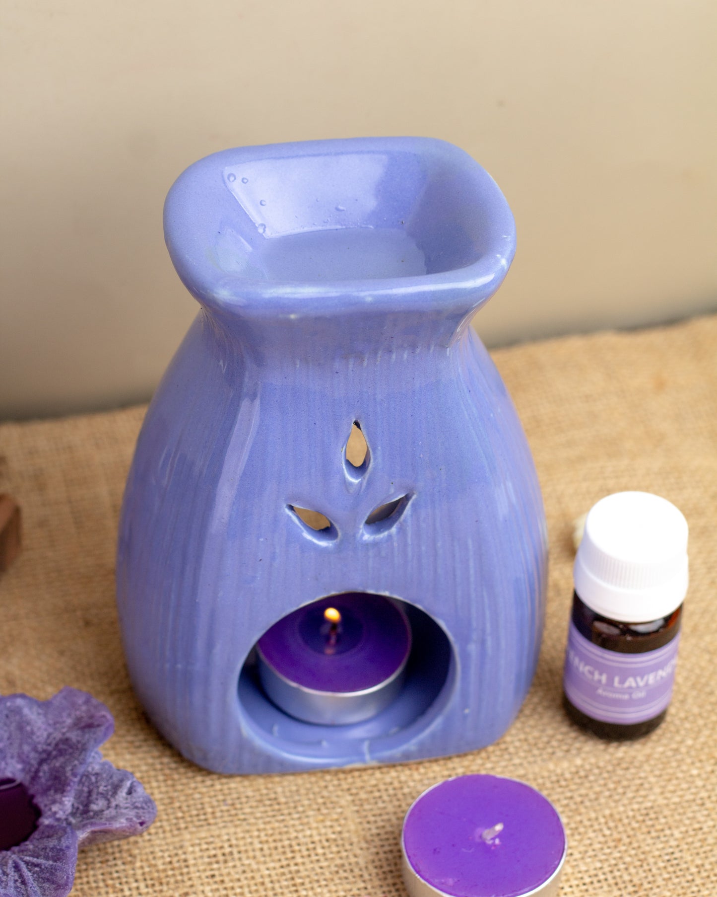 AuraDecor Aroma Diffuser Gift Set with Incense Sticks & Floating Candles ( Lavender Blue ) GS-15