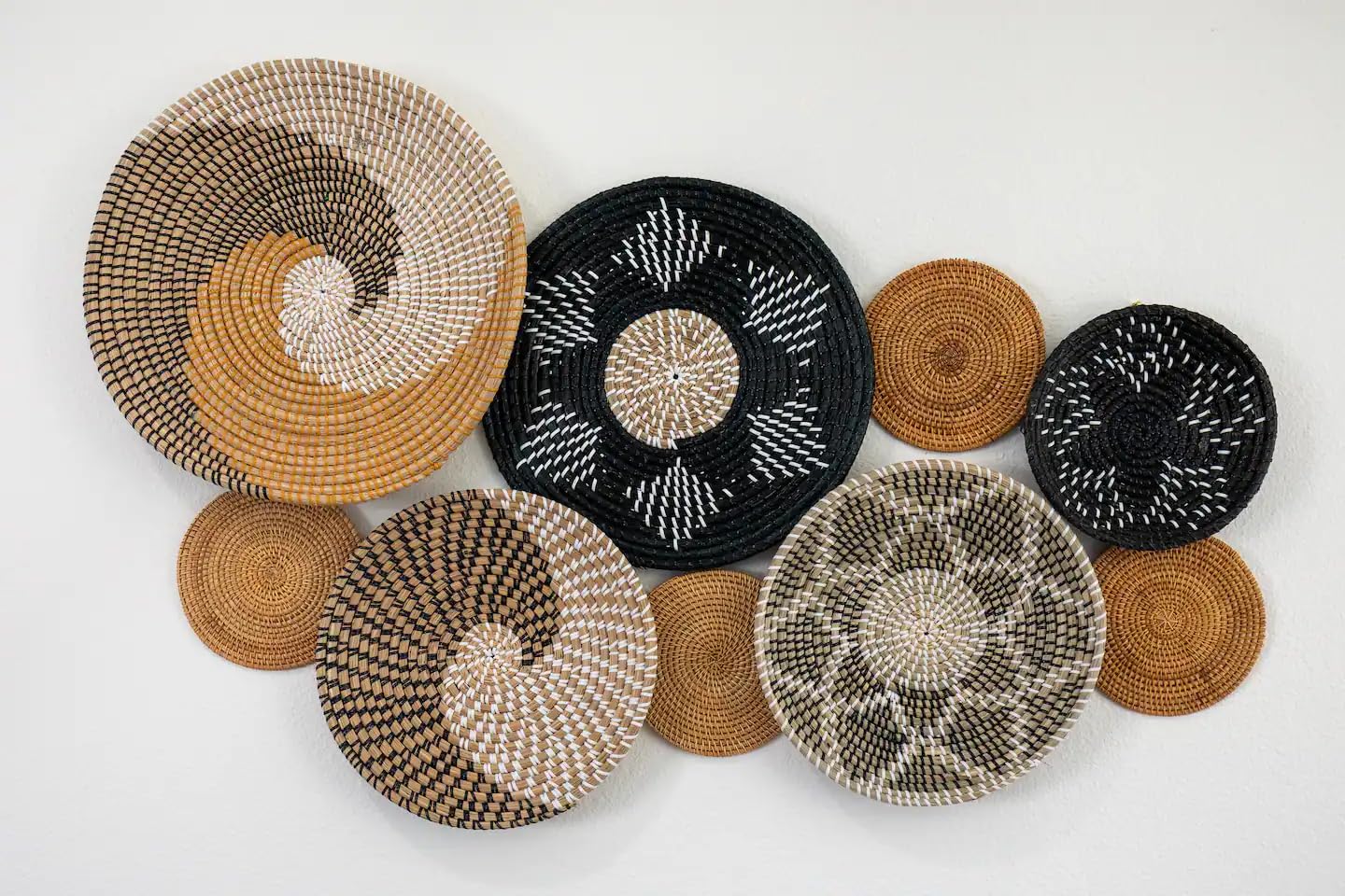 Auradecor Boho Wall Basket Decor Decorative Natural Woven Basket (9pcs) Wall Decor Art Round Hanging Baskets for Home Decorations, Multi Sizes(Boho),