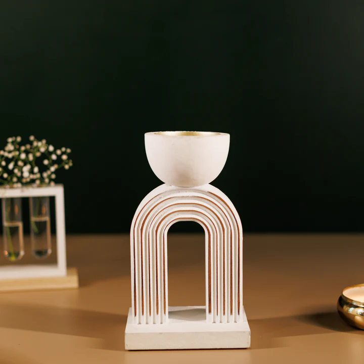 Minimalist pillar candle holder