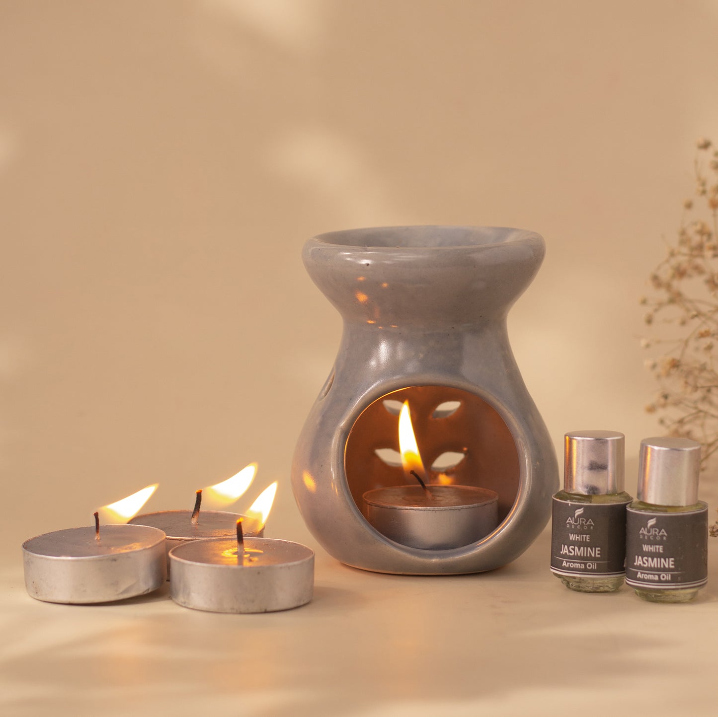 Aura Decor AromaTherapy Gift Set with 4 Tealight & 2 , 5ml Aroma Oil (GS-06)