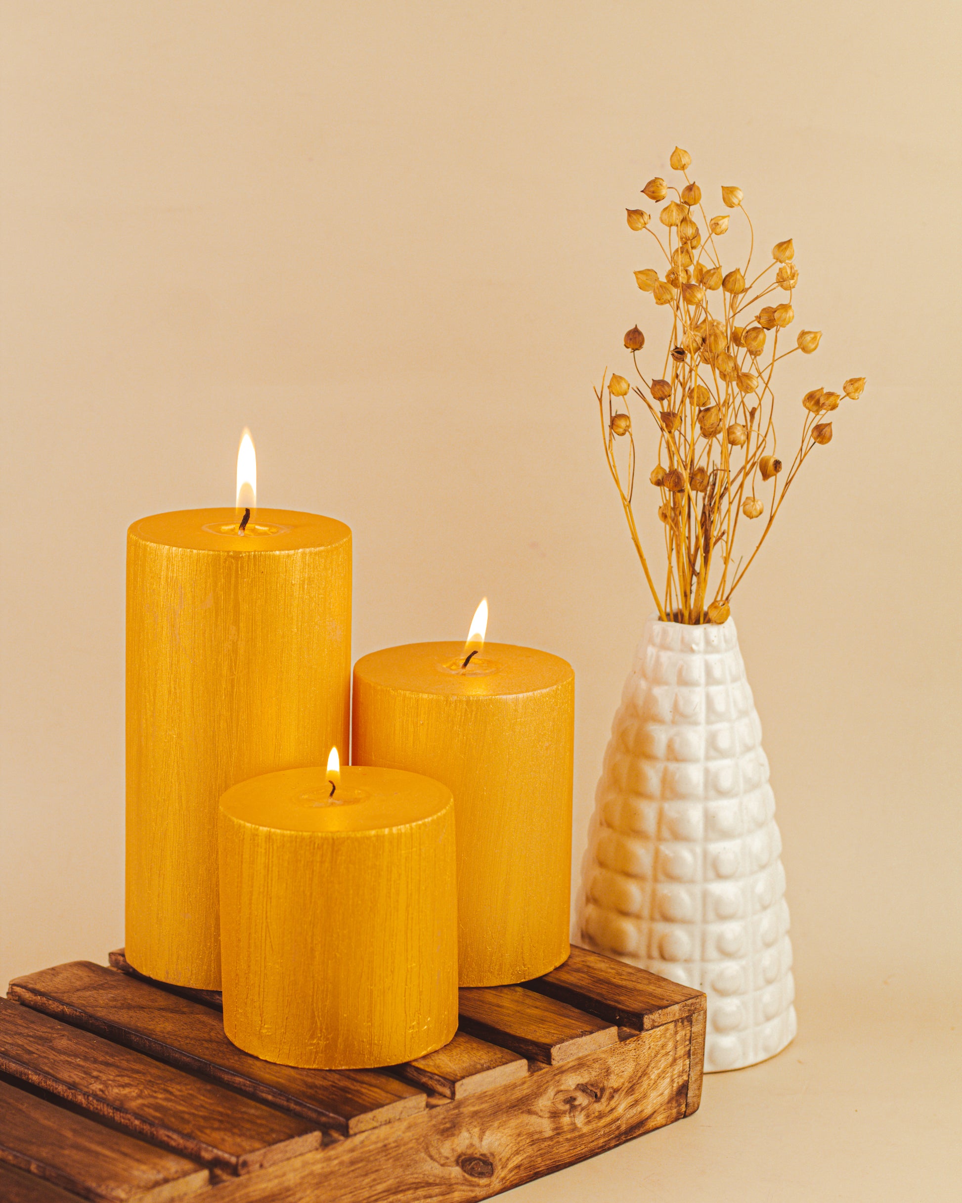 Set of 3 Gold Pillar Candles – Aura Decor
